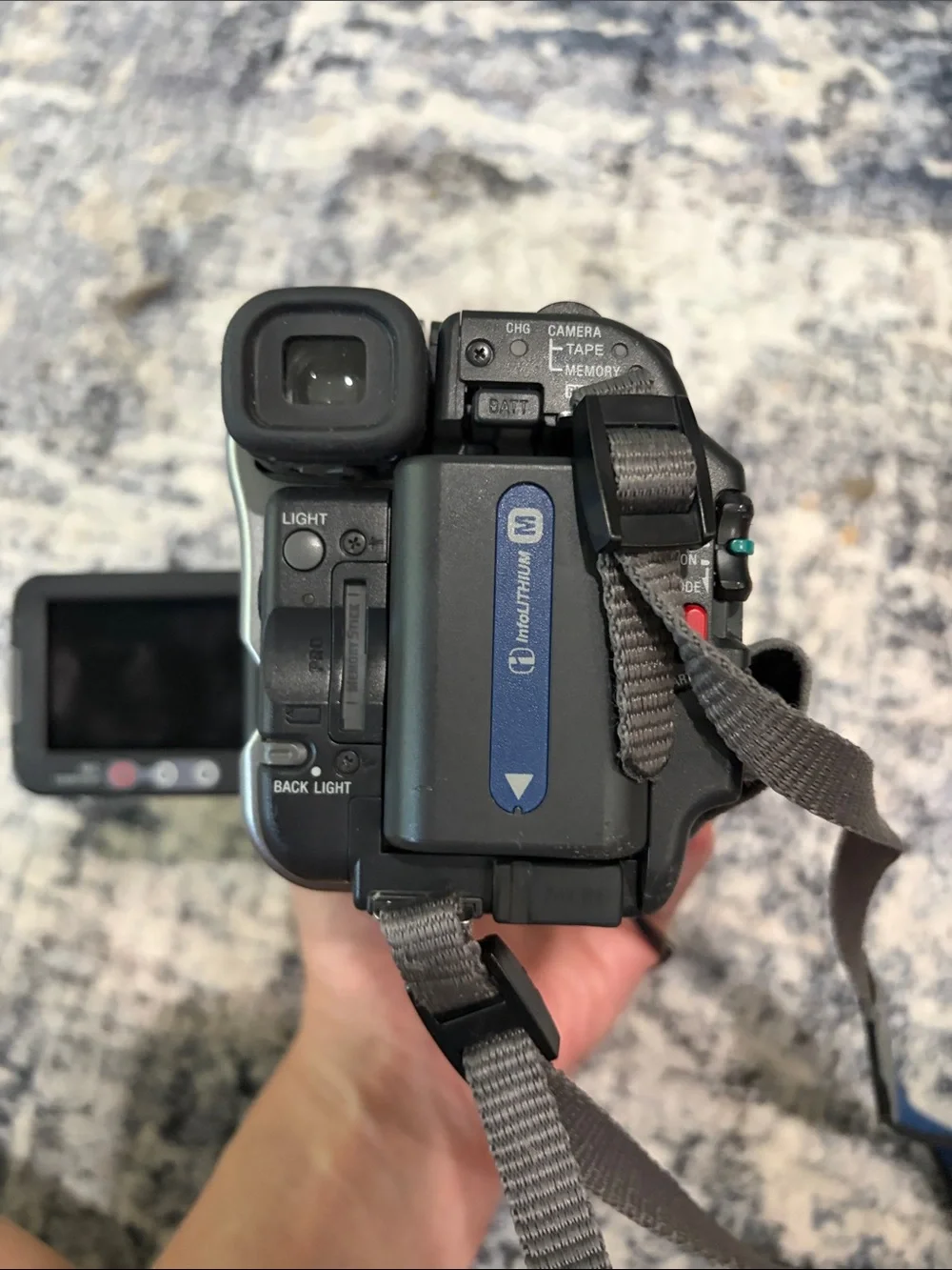 Sony Handycam DCR-TRV480 Digital8 NTSC Camcorder Nightshot Battery Untested